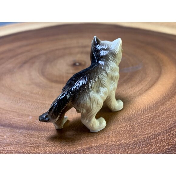 Vintage Miniature Hard Plastic Black & White Cat Figurine Collectible Decor - Picture 3 of 10